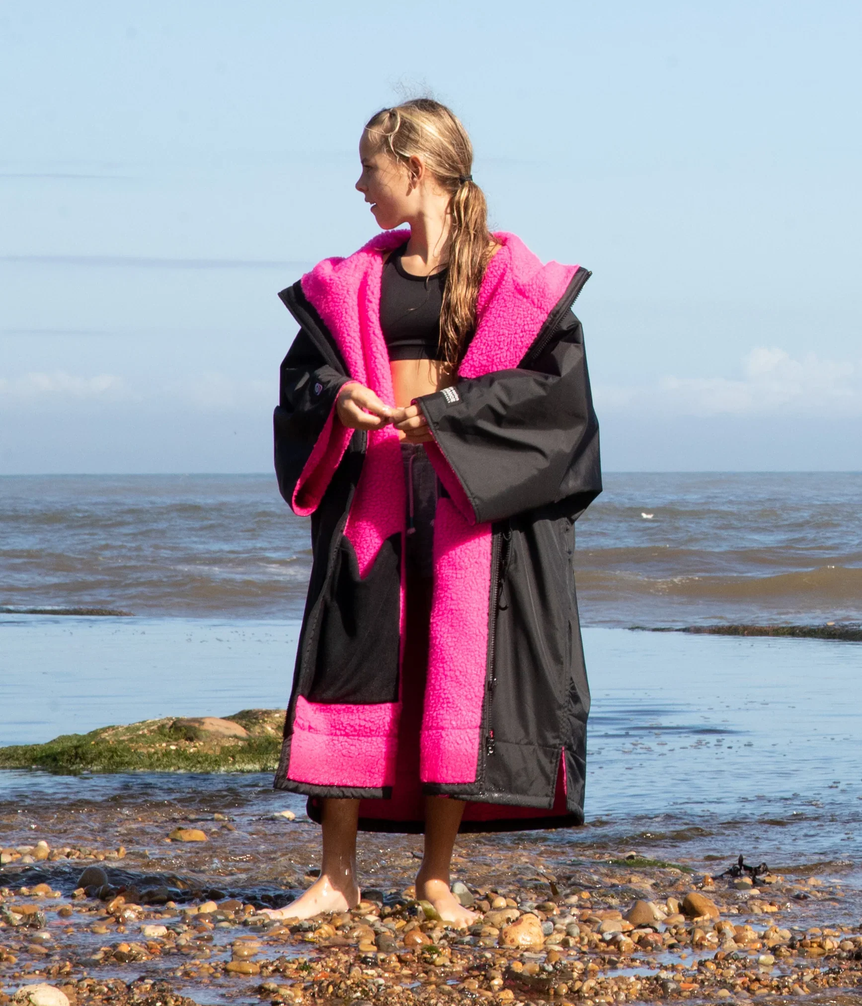 Dryrobe Advance Kids Short Sleeve BLACK PINK - Image 7