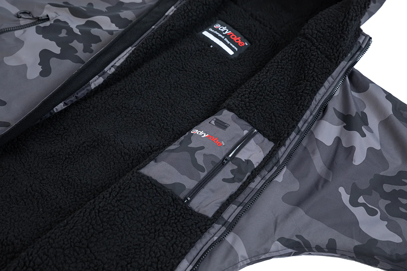 Dryrobe Advance Long Sleeve Black Camouflage - RECYCLED - Image 6