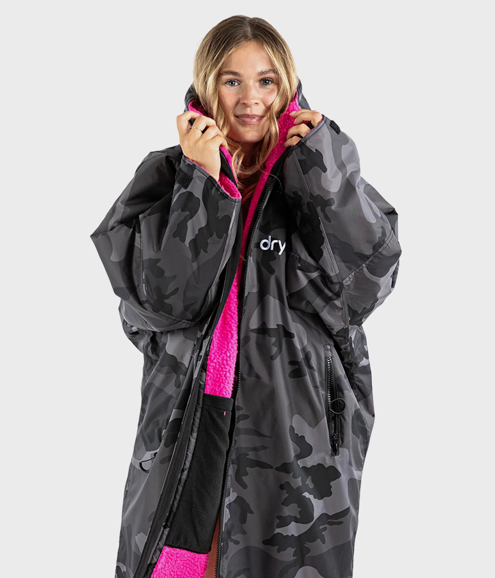 Dryrobe Advance Long Sleeve Black Camouflage Pink - RECYCLED - Image 7