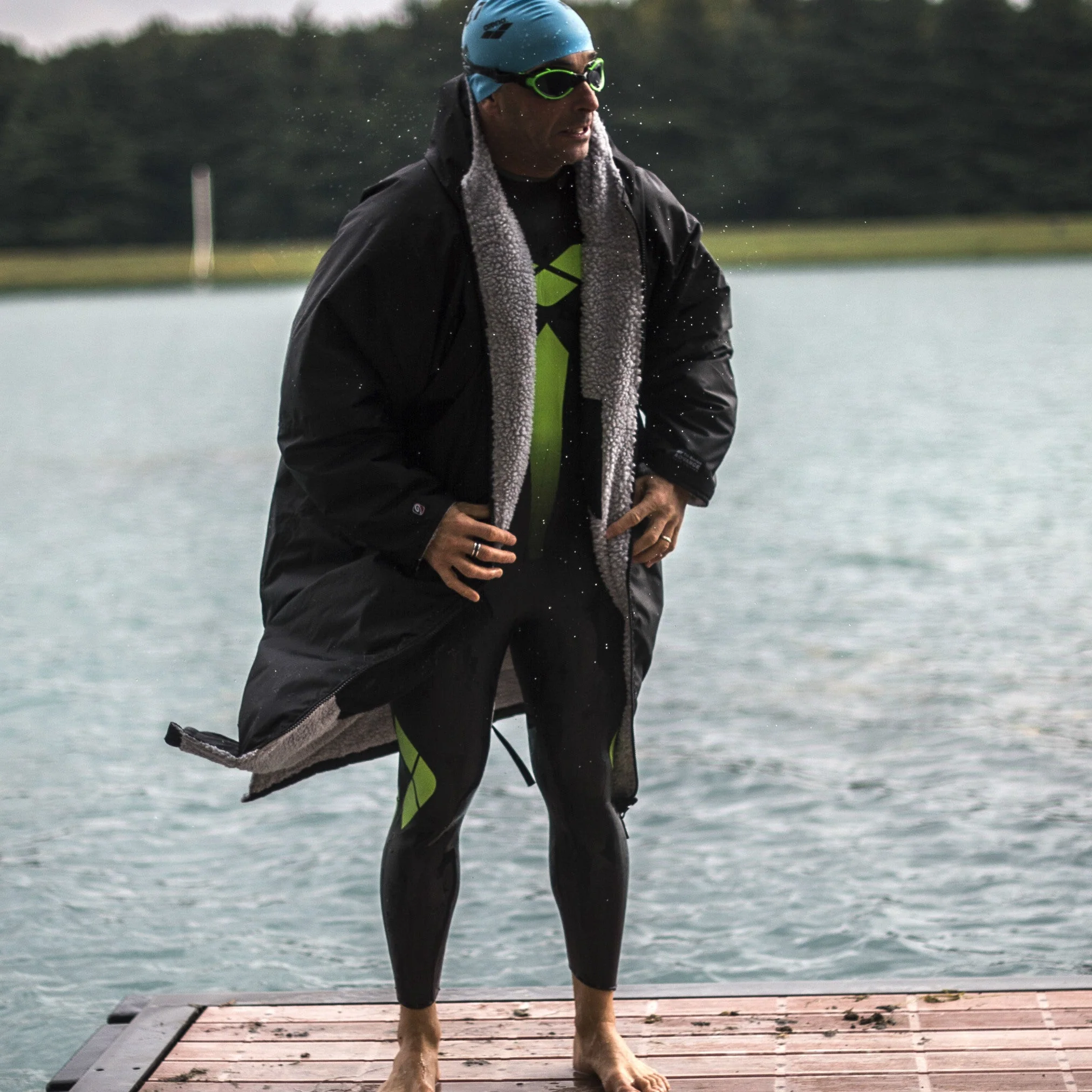 Dryrobe Advance Long Sleeve BLACK GREY - RECYCLED - Image 6