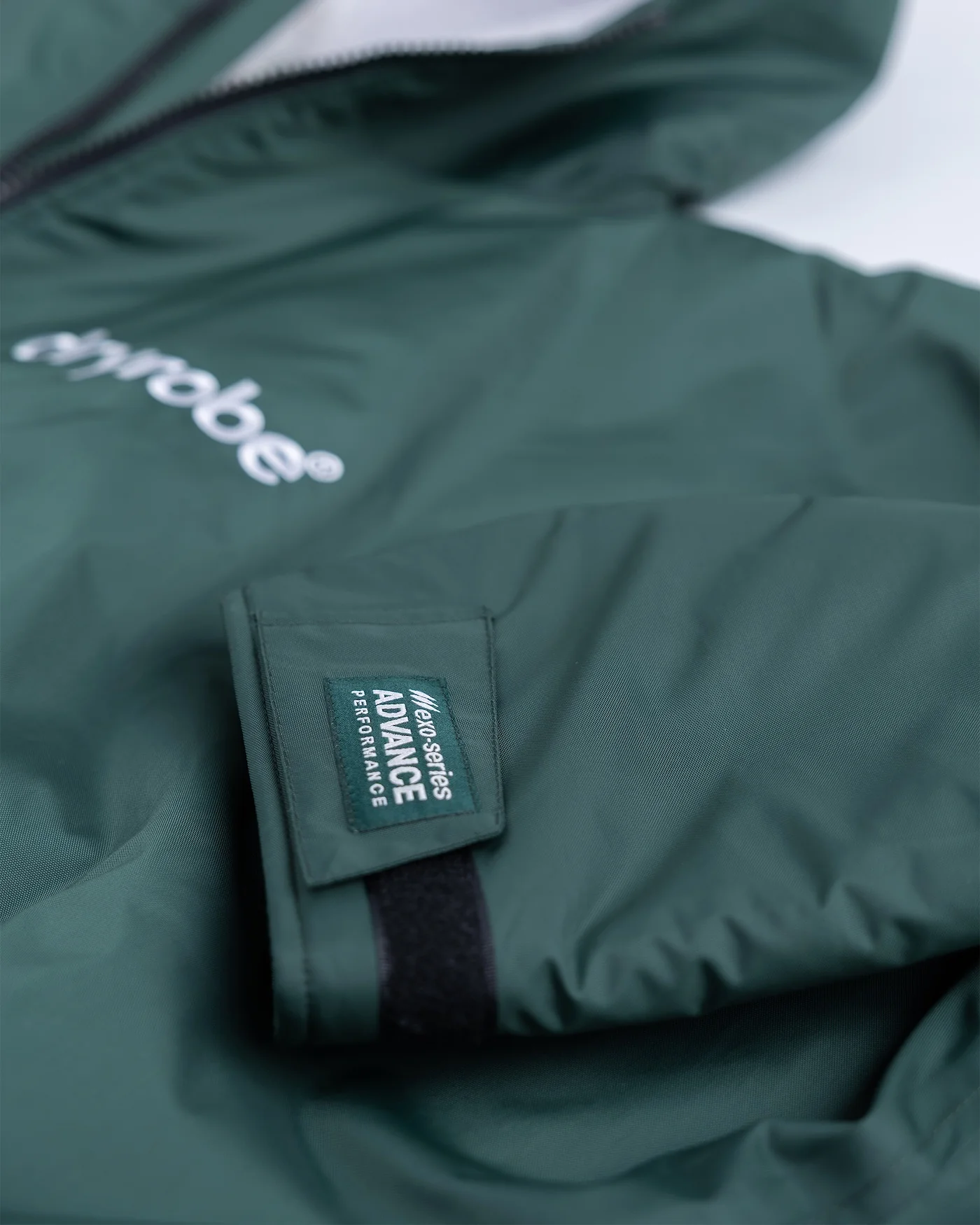 Dryrobe Advance Long Sleeve Dark Green Grey Advance Changing Robe - Image 6