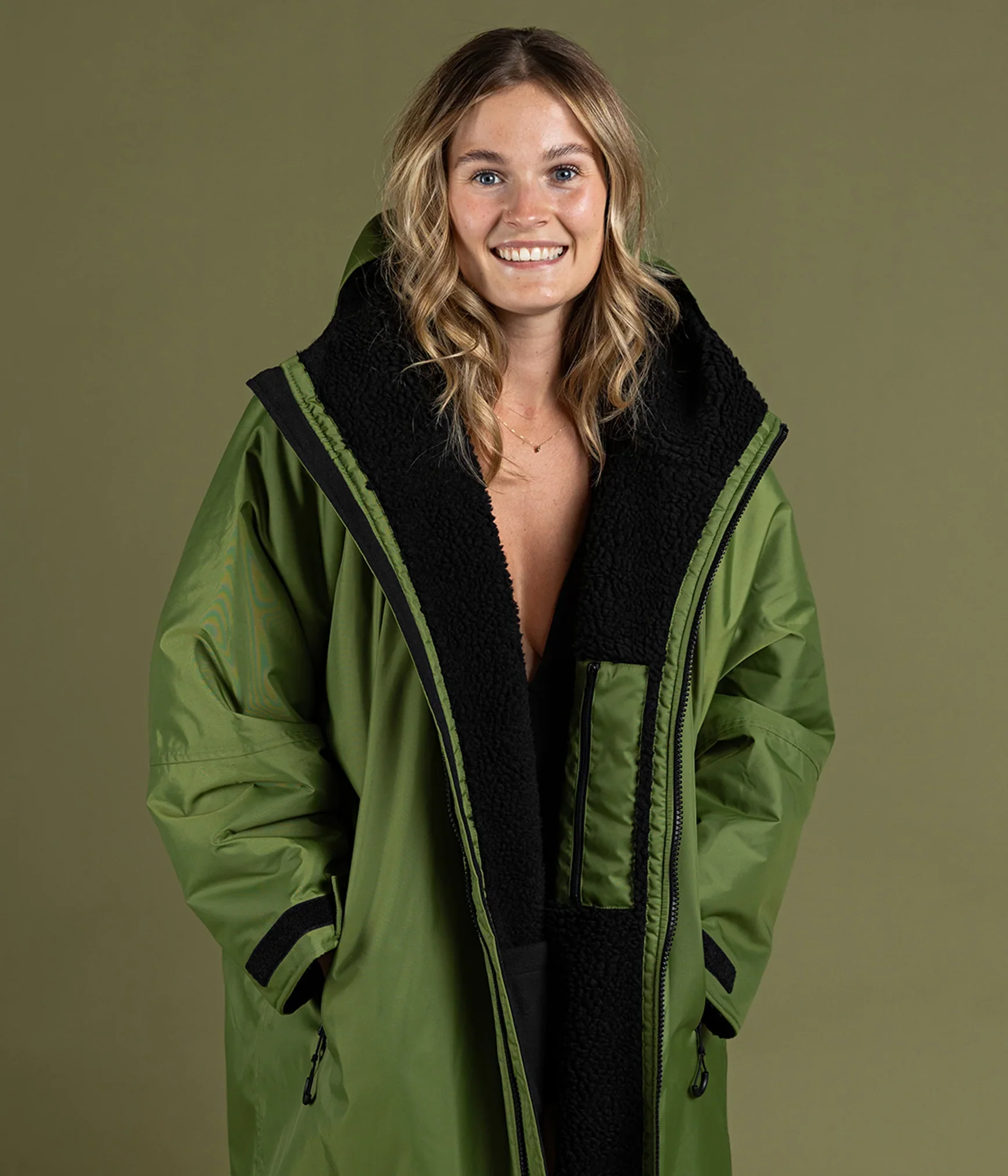 Dryrobe Advance Long Sleeve FOREST GREEN BLACK - RECYCLED - Image 6