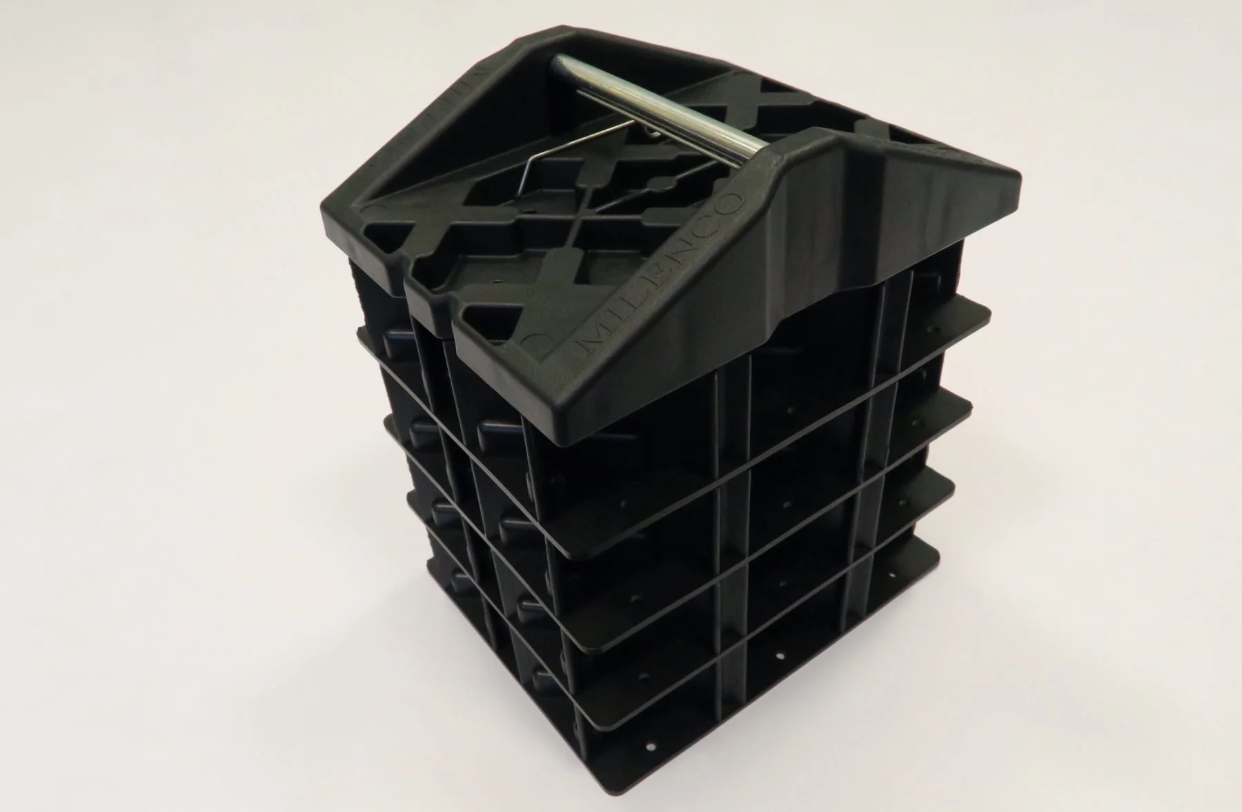Milenco Stacka Corner Feet x 4 - Image 3