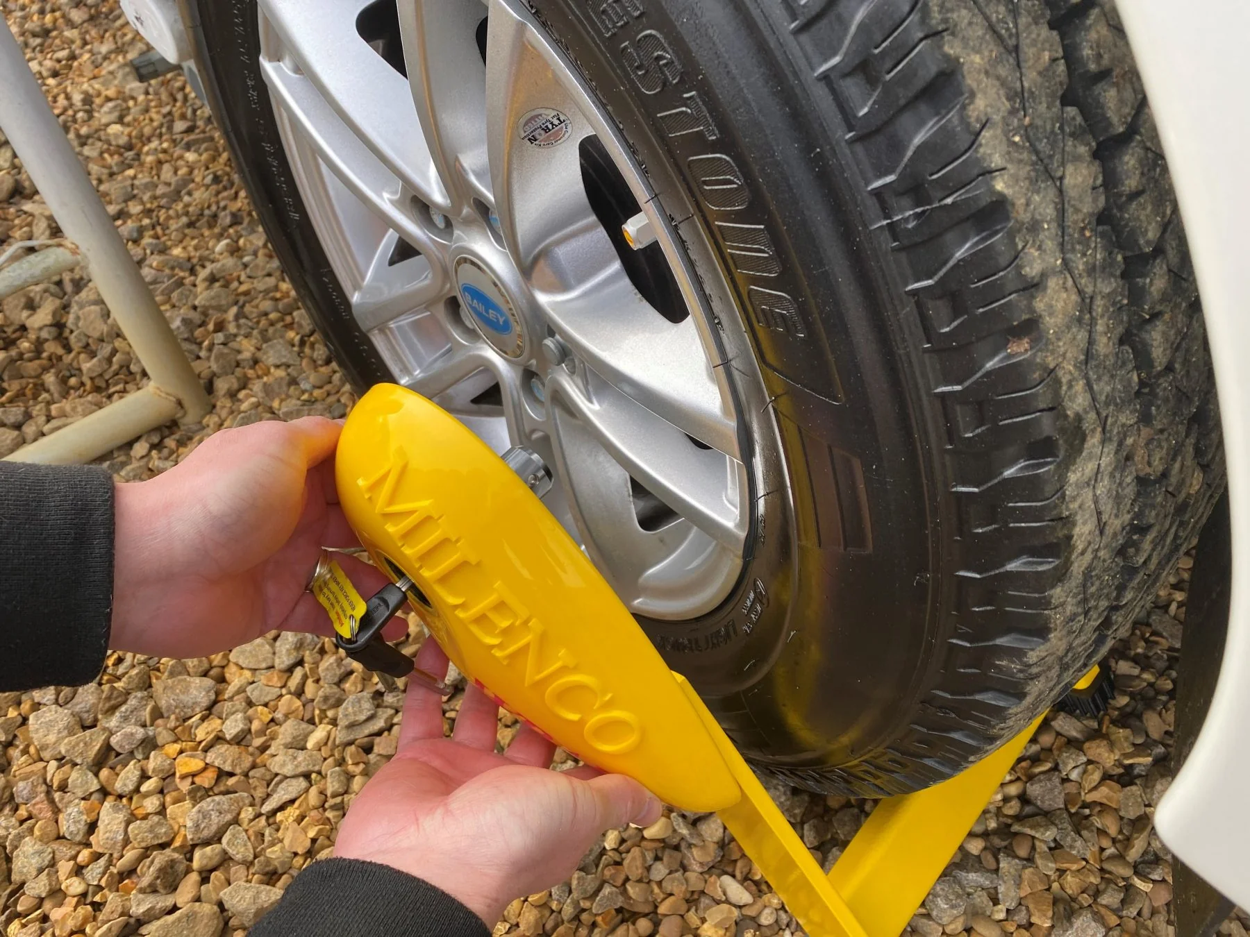 Milenco Wraith 2 Wheel Lock - Caravans - Image 2