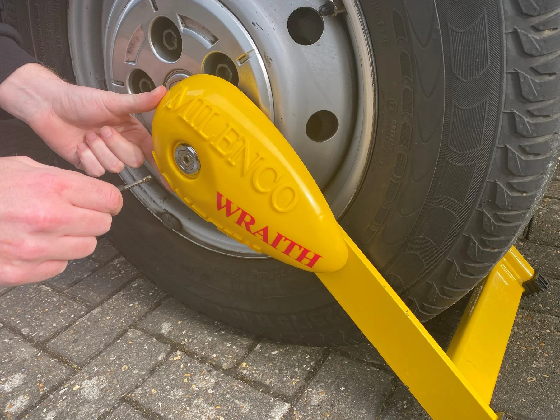 Milenco Wraith 2 Wheel Lock - Caravans - Image 7