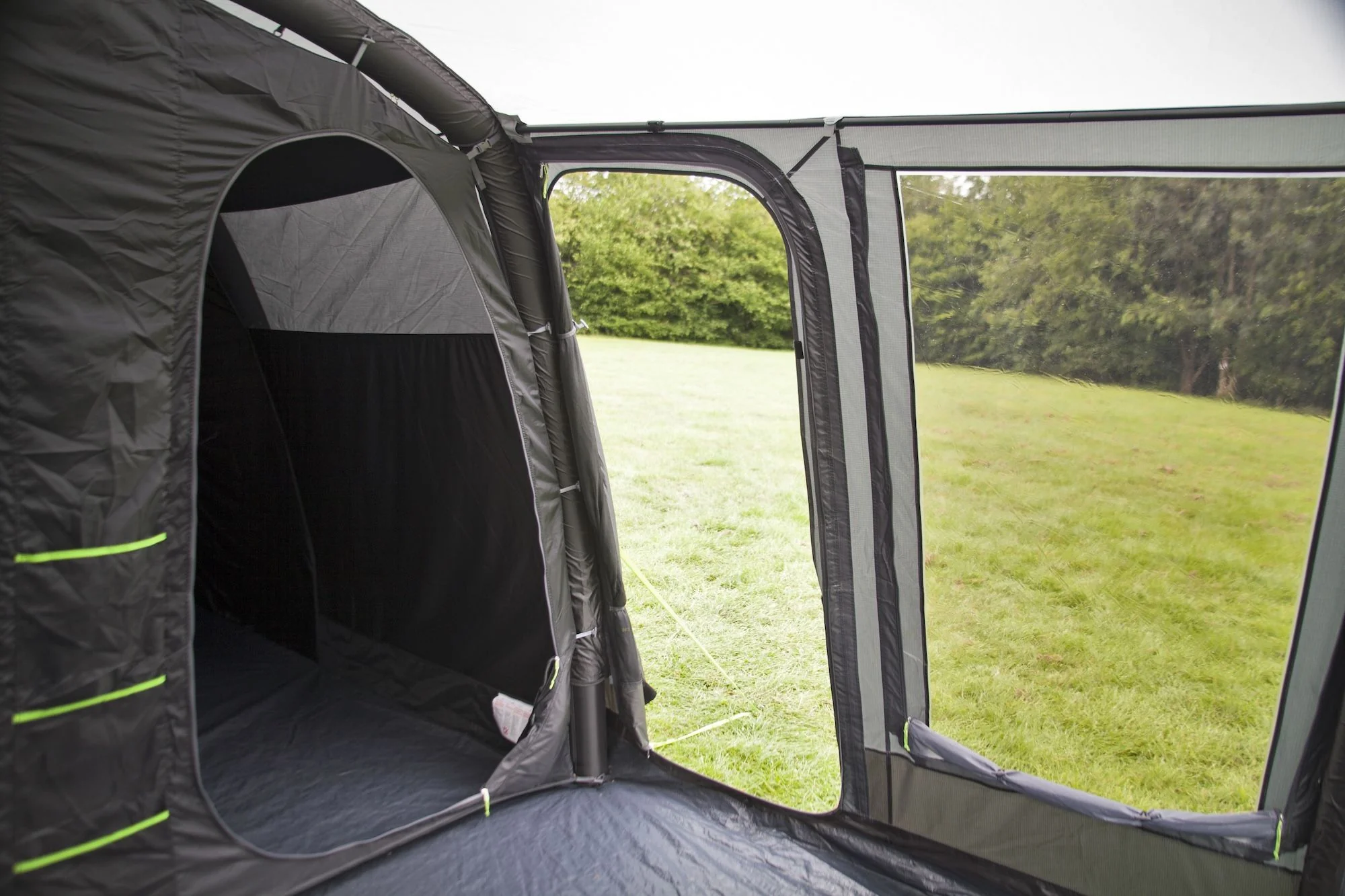 Outdoor Revolution Airedale 5s Air Tent - With FREE FOOTPRINT - Image 10