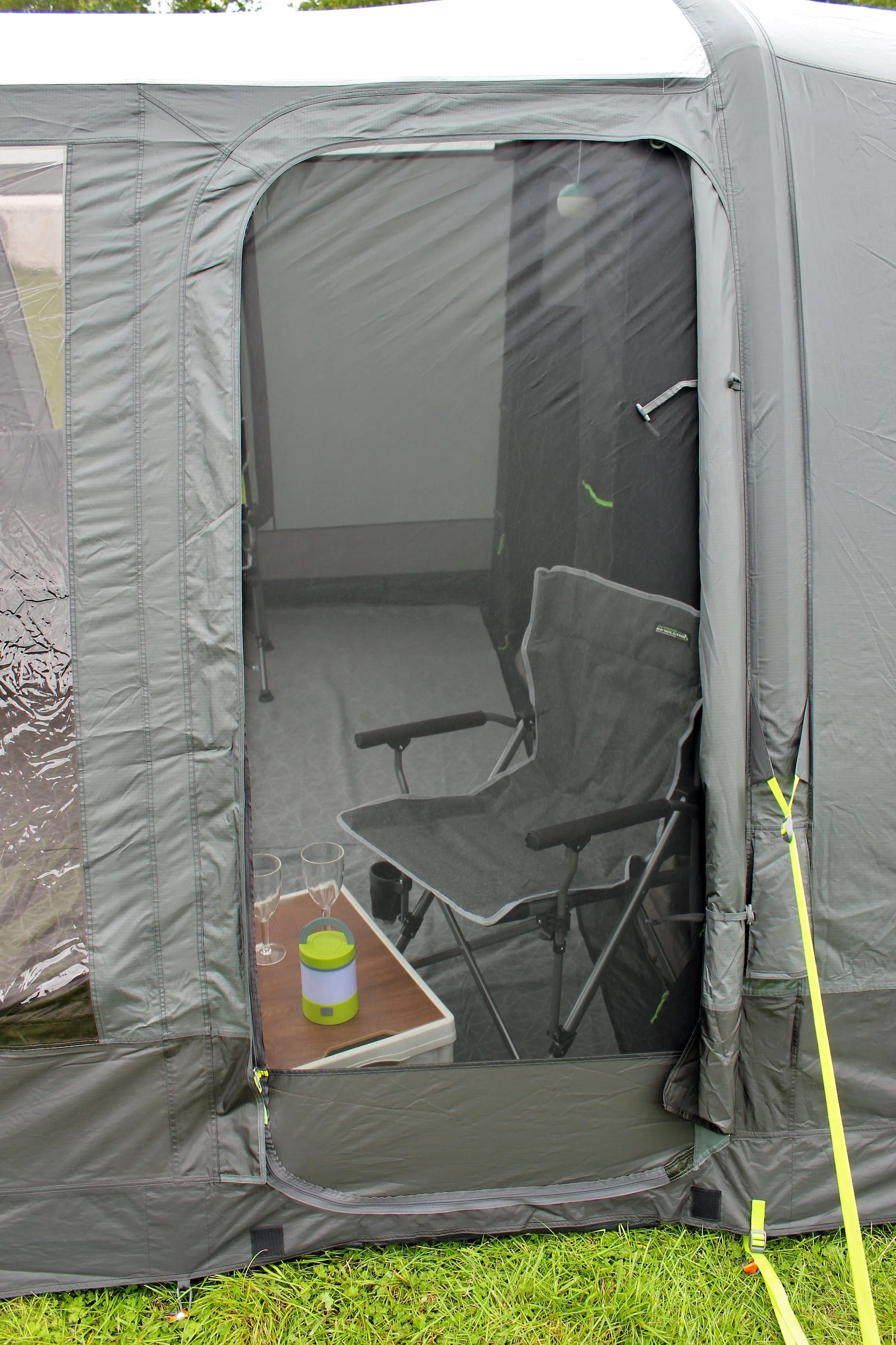 Outdoor Revolution Airedale 5s Air Tent - With FREE FOOTPRINT - Image 12