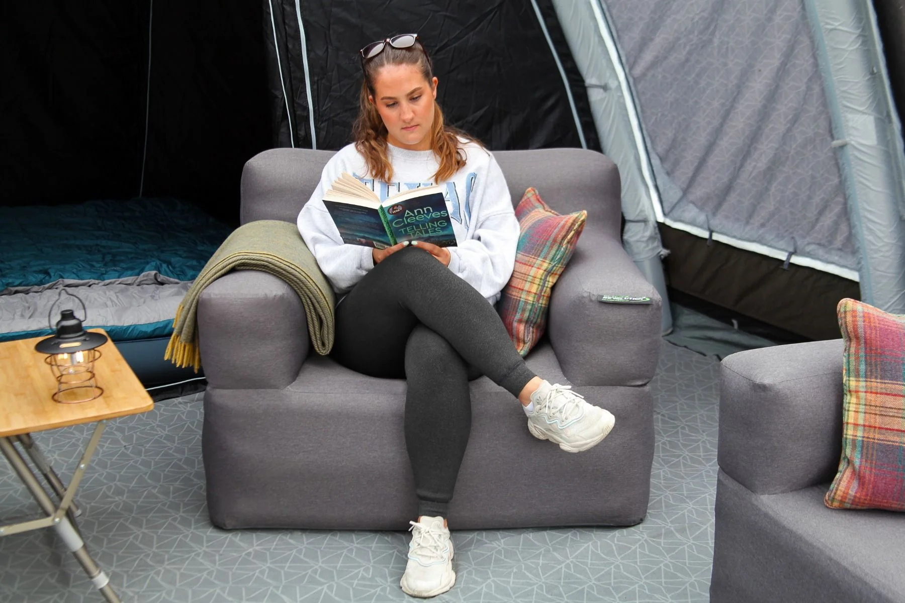 Outdoor Revolution Campese Inflatable DUO Sofa and Chair set - Image 4
