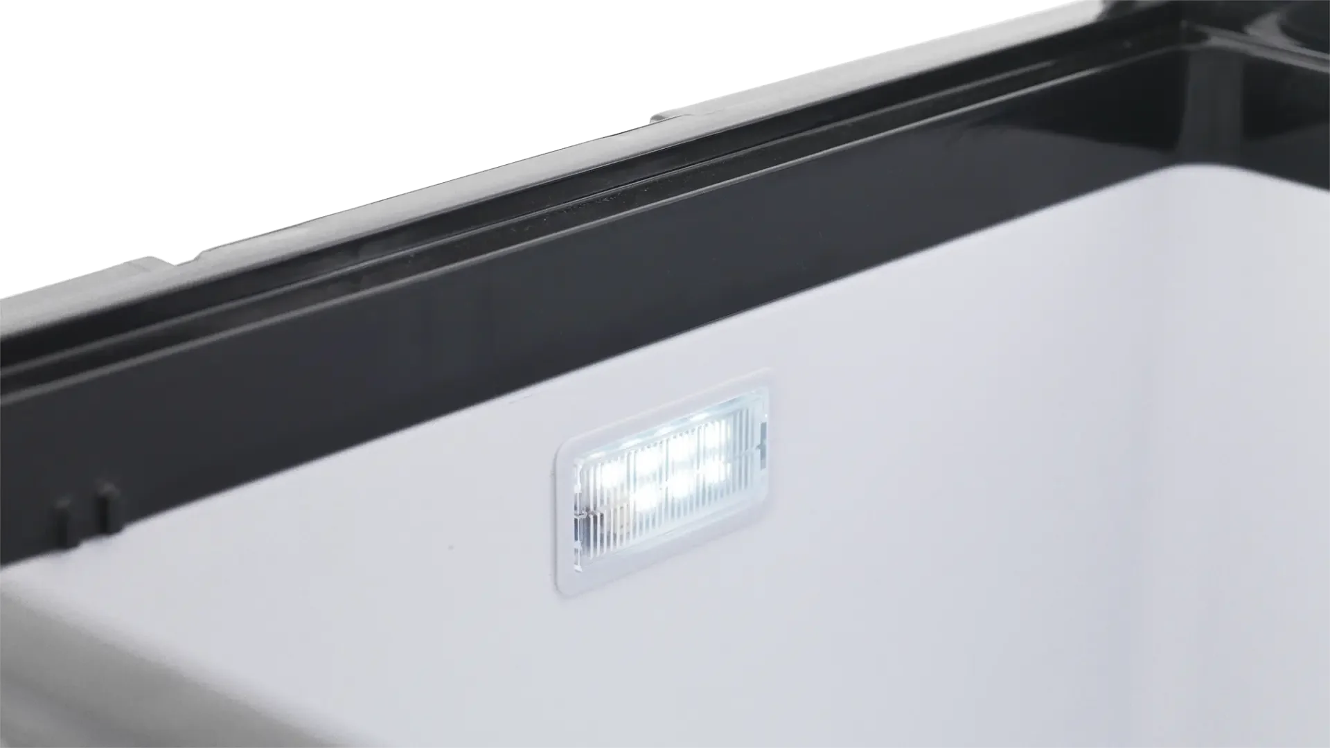 Outwell Arctic Chill 40L Coolbox 12v/230v - Image 4