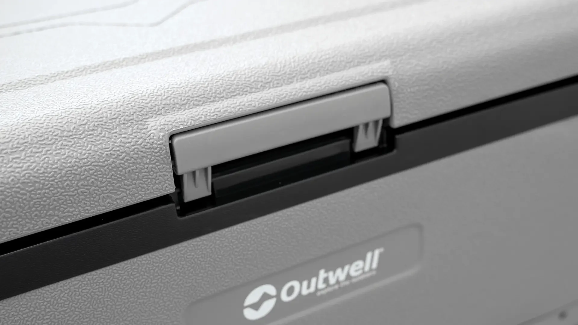 Outwell Arctic Chill 40L Coolbox 12v/230v - Image 5