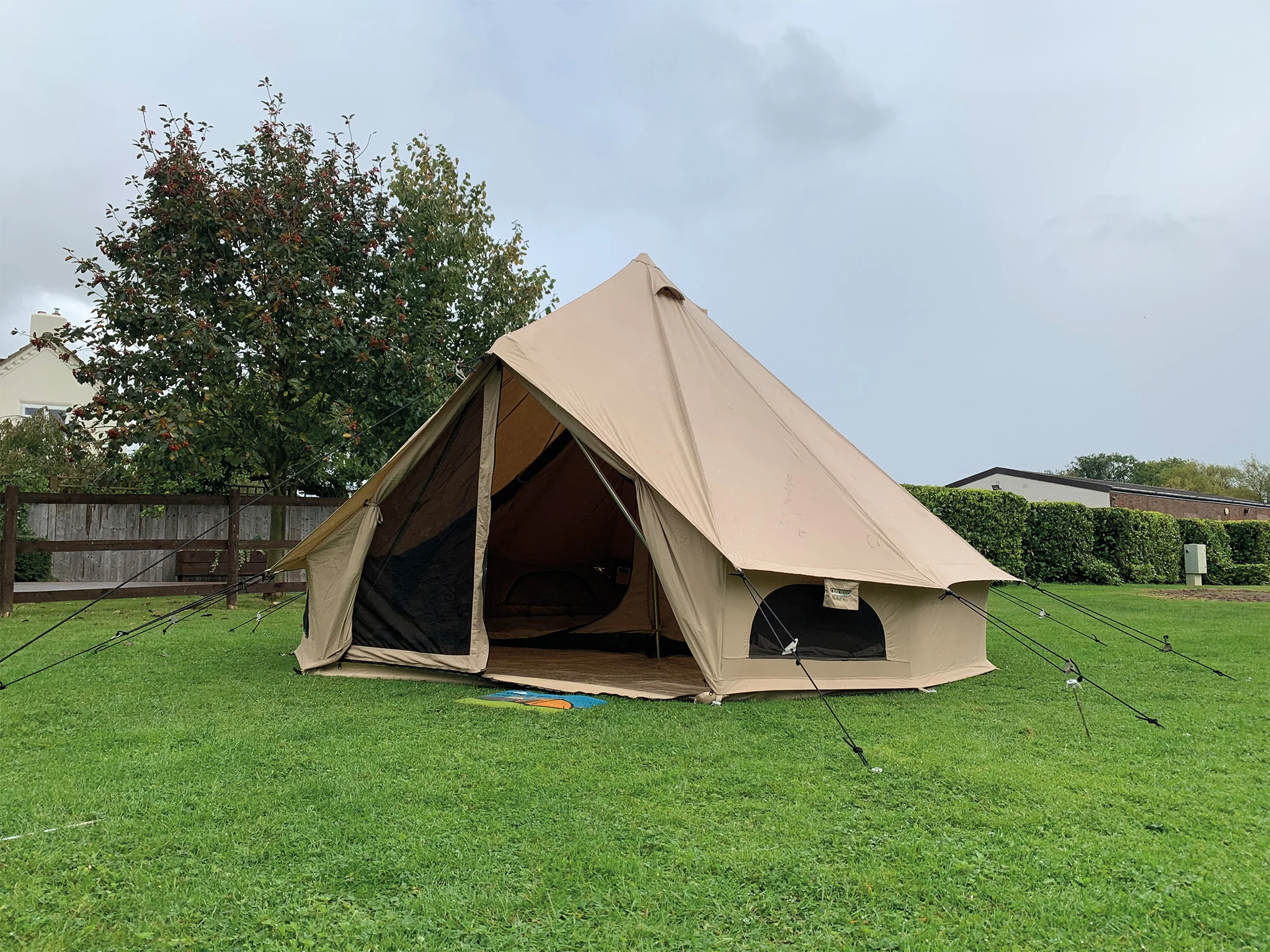 Quest Signature 4m Classic Bell Tent - Image 7