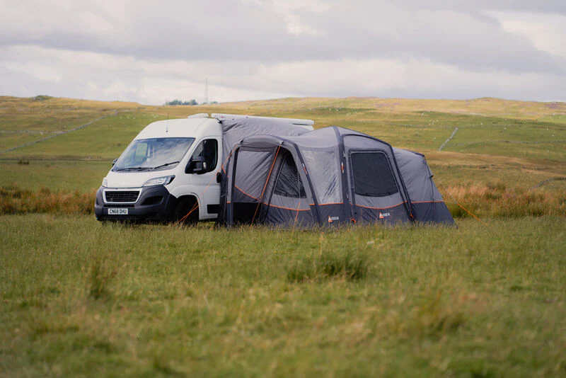 Vango Versos Air Mid Drive-Away Awning (215-255cm) - Image 5